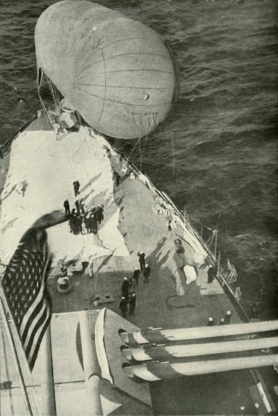 潜水艦の歩道、1919年。 作： Unbekannt