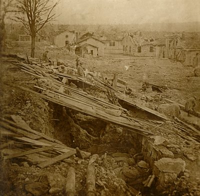 フランス北部ヴェルダンのタヴァンヌ城塞にある戸外の寮、c1914-c1918 作： Unbekannt