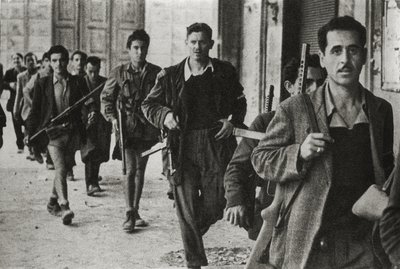 イタリア、エミリア・ロマーニャ州チェゼーナのパルチザン（1944年10月）（b/e写真 作： Unbekannt