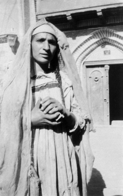 ペルシャの女性、1917〜1919年 作： Unbekannt