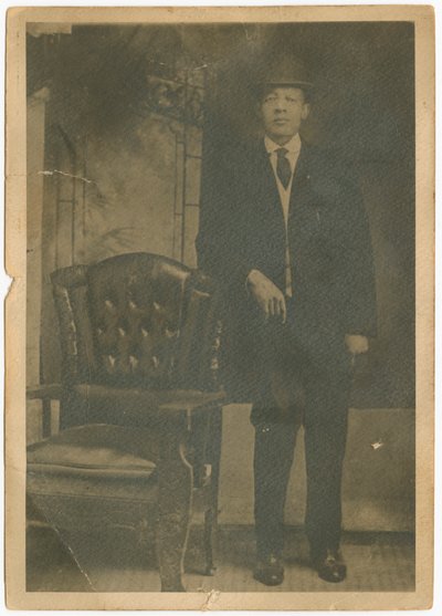 1926年以前のサミュエル・グラントの肖像写真。 作： Unbekannt