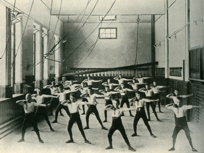 王立ろう学校の体育、修道院門、ダービー、1902年。 作： Unbekannt