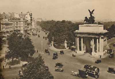ピカデリーとコンスティチューションヒルのQuadriga、c1935。 作： Unbekannt