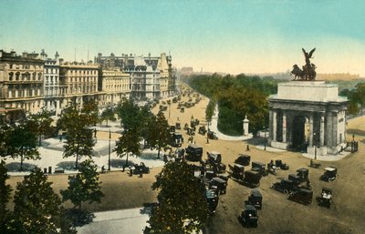 ハイドパークコーナー、ロンドン、c1915からのピカデリー。 作： Unbekannt