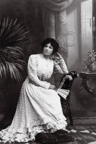 アントニーナ酔っての肖像、c1900-c1908 作： Unbekannt