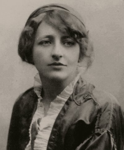 レベントロー1871-1918年頃のファニーフランツィスカ伯爵夫人の肖像、1900年頃。 作： Unbekannt
