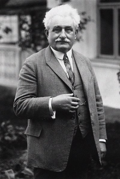 作曲家レオス・ヤナーチェク（1854-1928）の肖像。 作： Unbekannt