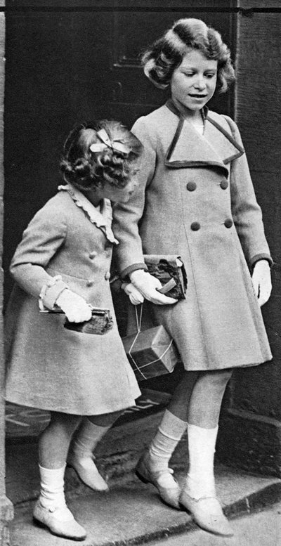 エリザベス王女とその妹、c1936 作： Unbekannt