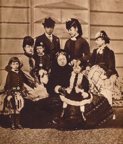 ビクトリア女王と義理の娘と孫、1880年頃1935年 作： Unbekannt