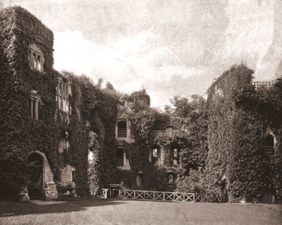 ラグラン城、モンマスシャー、ウェールズ、1894。 作： Unbekannt