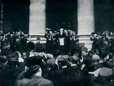 1914年にロンドンの王立取引所からトルコとの戦争宣言を読む 作： Unbekannt