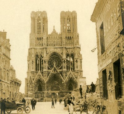 ランス大聖堂、フランス北部ランス、c1914-c1918 作： Unbekannt