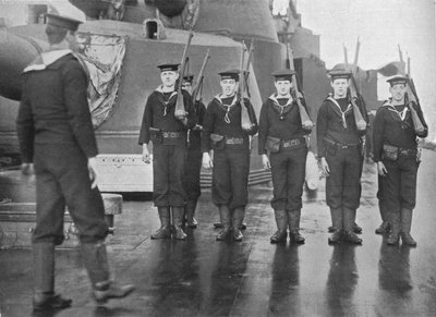 1915年にイギリスの戦艦に搭載されたライフルドリル 作： Unbekannt