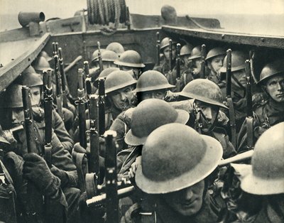 着陸船、第二次世界大戦、c1939-c1943 1944に搭乗した海兵隊員。 作： Unbekannt
