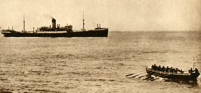 船の論文を調べようとしているイギリス海軍のカッター、第一次世界大戦、1914-1918、1933。 作： Unbekannt