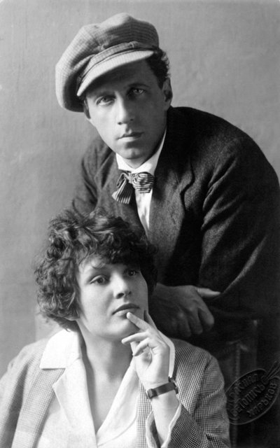 1920年代初頭のロシアの演劇ディレクトVsevolod Meyerholdと彼の妻、女優Zinaida Raikh 作： Unbekannt