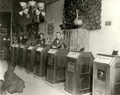 サンフランシスコパーラーとキネトスコープ、1894-1895 作： Unbekannt