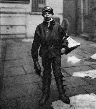 1926年から1927年にロンドンの道路で馬の糞を掃除する清掃員の少年 作： Unbekannt