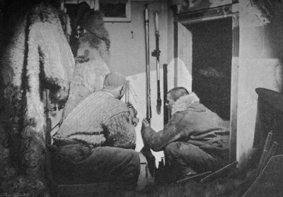 Scott-Hansen and Johansen Inspecting the Barometers、1893-1896、1897 作： Unbekannt