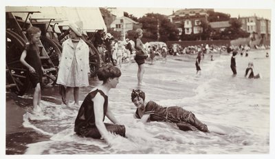 海水浴、ケント州ブロードステアーズ、1913年頃 作： Unbekannt
