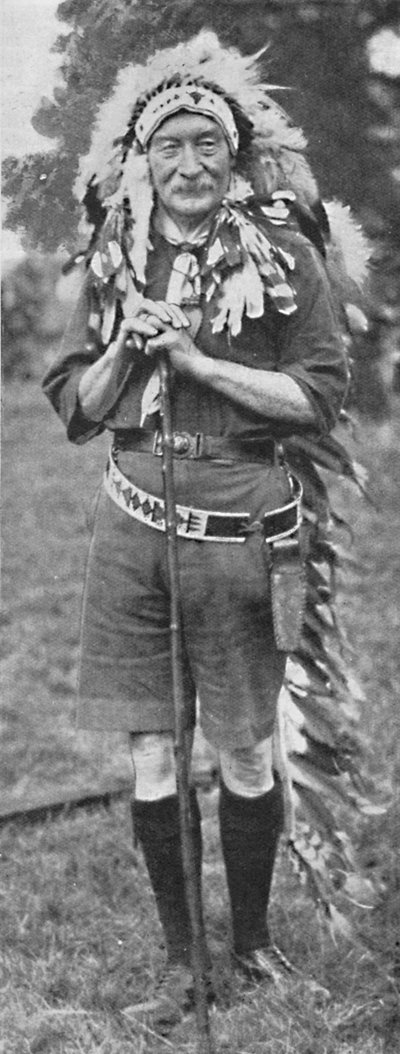ロバートバーデンパウエル卿、赤インディアン部族、c1925のドレスを着て整列。 作： Unbekannt