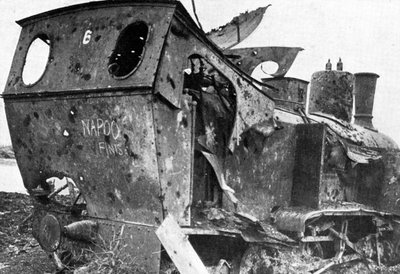 フランス、ペロンヌで破壊された機関車、第一次世界大戦、1917年、c1920 作： Unbekannt
