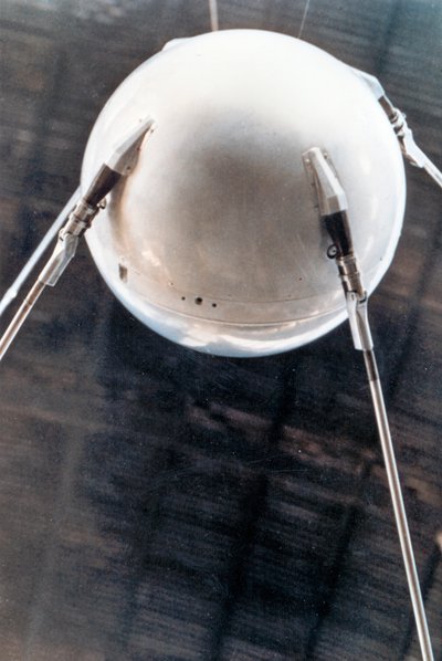 スプートニク1、ロシアの衛星、1957 作： Unbekannt