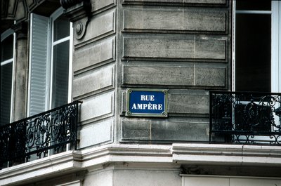道路標識、アンペ通り、パリ、フランス 作： Unbekannt