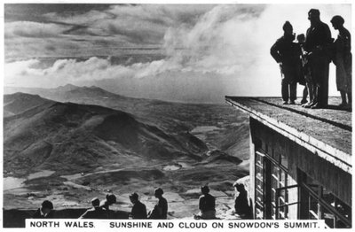 1936年、ウェールズ北部のスノードンサミットの太陽と雲 作： Unbekannt