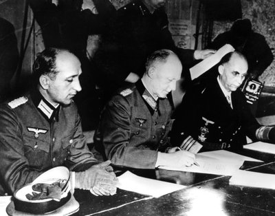 1945年5月7日、ナチス・ドイツ降伏、ランス、フランス 作： Unbekannt