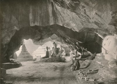 モールメインの洞窟、1900年。 作： Unbekannt