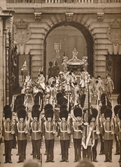 修道院への戴冠式行列、1937 作： Unbekannt
