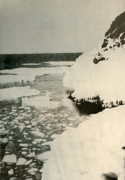 最初の着陸場所、湾の氷の破壊と北への漂流を示す、1908年、1909年 作： Unbekannt