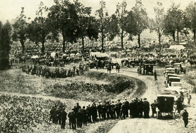 ドイツ人は1914年8月、1920年にベルギーのビゼで民間人を逮捕しました。 作： Unbekannt
