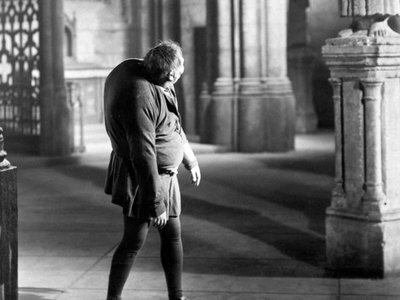 ウィリアム・ディターレ監督『ノートルダムの鐘』（原題：The Hunchback of Notre Dame 作： Unbekannt