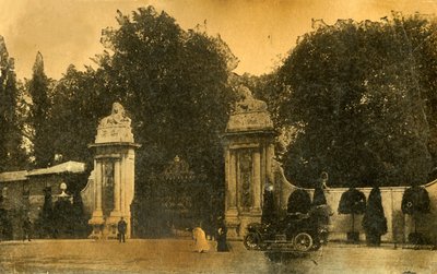 ライオンゲート、ハンプトンコート、ロンドン、1910年。 作： Unbekannt