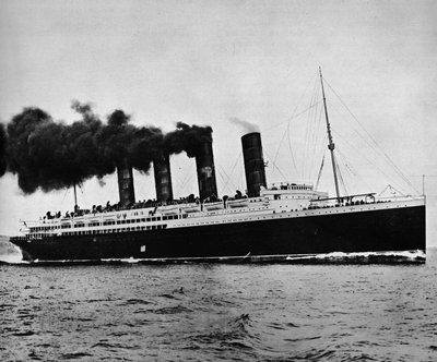 フルスピードでのルシタニア、1915 作： Unbekannt
