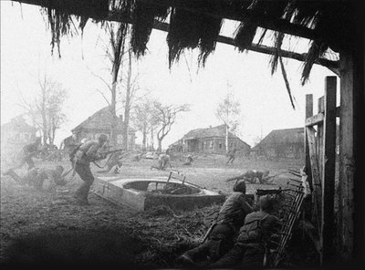 ソビエト軍は反撃します。 1941年10月下旬。タルーティーノ、カルーガ地方 作： Unbekannt