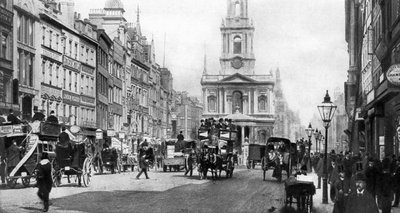 1935年のロンドンのハンソムキャブとトールハットの時代のストランド 作： Unbekannt