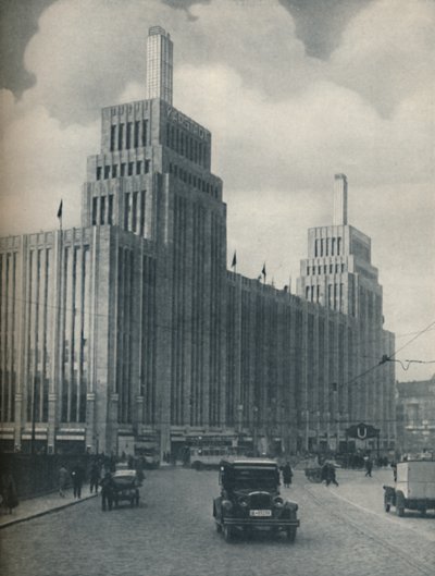 労働者階級地区に建設されたカルシュタットハウスの塔側面のミサ、c1935 作： Unbekannt