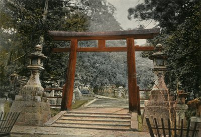 Tori DUn Temple Shinto, Tori at a Shinto Temple, 1900.  作： Unbekannt