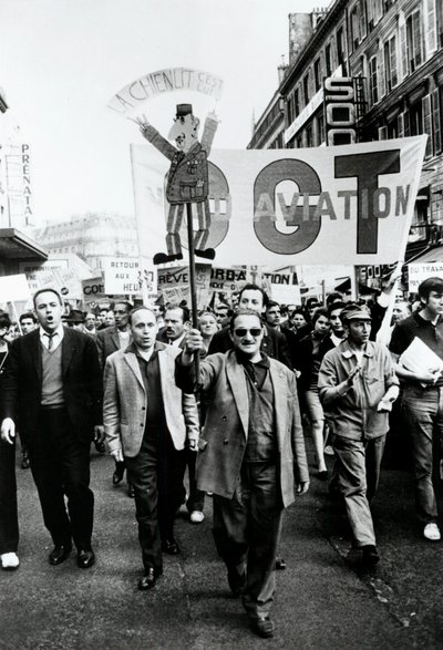 労働組合の行進、パリ、1968年。 作： Unbekannt