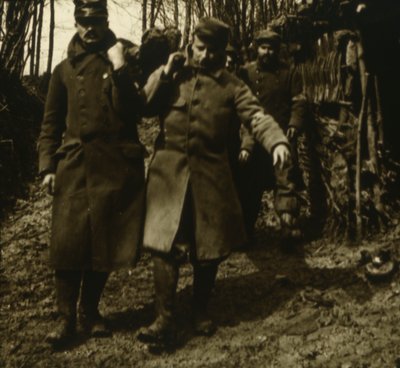 負傷者の輸送、c1914-c1918 作： Unbekannt