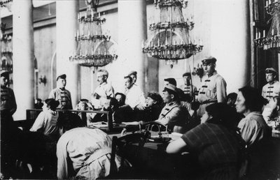 1922年8月、ロシア、モスクワ、社会革命党の指導者たちの裁判 作： Unbekannt