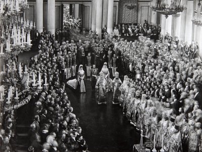 1906年にサンクトペテルブルクで最初の下院の開会式でニコラス2世皇帝、1906年 作： Unbekannt