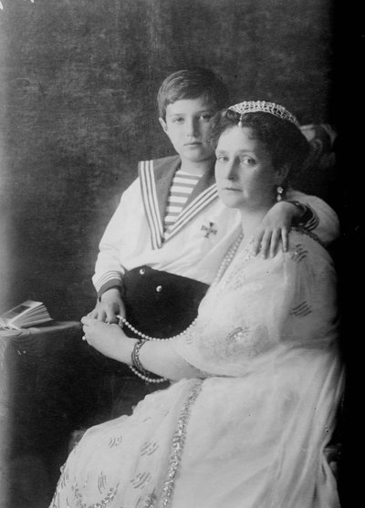 ロシアのツァレビッチアレクセイとツァリナアレクサンドラ、c1910。 作： Unbekannt