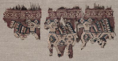 衣服からの境界線の2つのマウントされたフラグメント、700年代後半-800年代初頭。 作： Unbekannt