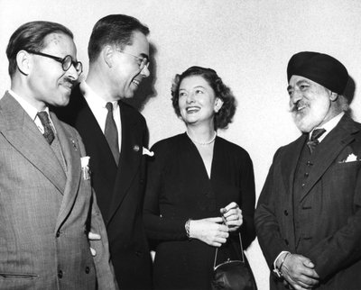 ユネスコ総会は1952年11月にパリで会合します 作： Unbekannt