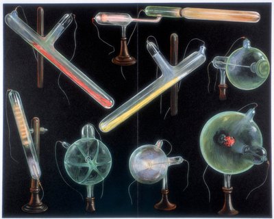 さまざまな形状の真空管で蛍光を発するさまざまな物質、1903 作： Unbekannt