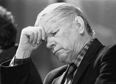 Vasil Bykaw 1924-2003、1990年代 作： Unbekannt